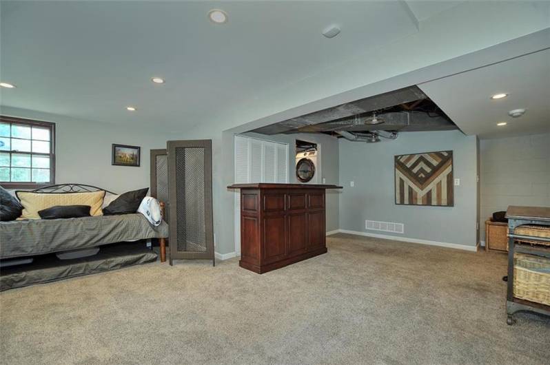 79 W Manilla Avenue, Pittsburgh, PA 15220, 3 Bedrooms Bedrooms, 9 Rooms Rooms,3.1 BathroomsBathrooms,Residential,For Sale,W Manilla Avenue,0,1711626