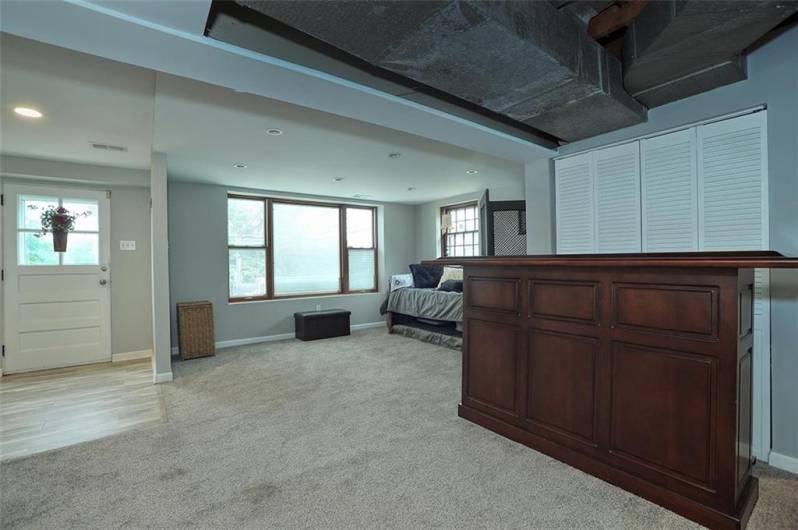 79 W Manilla Avenue, Pittsburgh, PA 15220, 3 Bedrooms Bedrooms, 9 Rooms Rooms,3.1 BathroomsBathrooms,Residential,For Sale,W Manilla Avenue,0,1711626