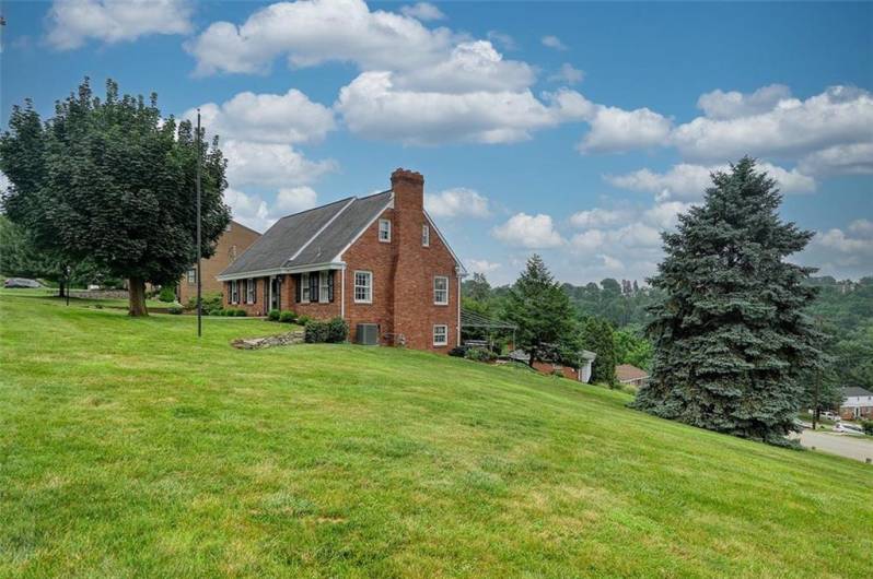 79 W Manilla Avenue, Pittsburgh, PA 15220, 3 Bedrooms Bedrooms, 9 Rooms Rooms,3.1 BathroomsBathrooms,Residential,For Sale,W Manilla Avenue,0,1711626