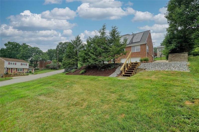 79 W Manilla Avenue, Pittsburgh, PA 15220, 3 Bedrooms Bedrooms, 9 Rooms Rooms,3.1 BathroomsBathrooms,Residential,For Sale,W Manilla Avenue,0,1711626
