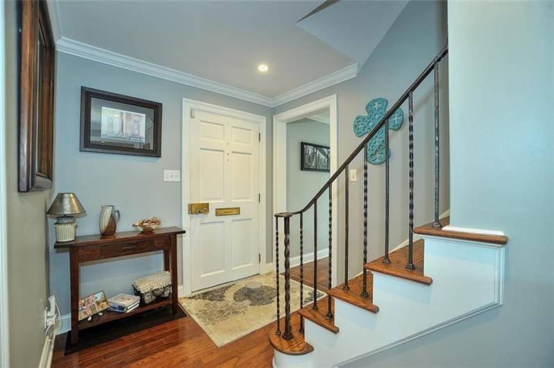 79 W Manilla Avenue, Pittsburgh, PA 15220, 3 Bedrooms Bedrooms, 9 Rooms Rooms,3.1 BathroomsBathrooms,Residential,For Sale,W Manilla Avenue,0,1711626