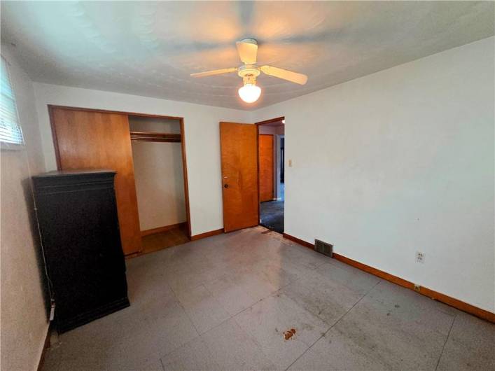 412 Viola Ave, Duquesne, PA 15110, 2 Bedrooms Bedrooms, 4 Rooms Rooms,1 BathroomBathrooms,Residential,For Sale,Viola Ave,0,1711633