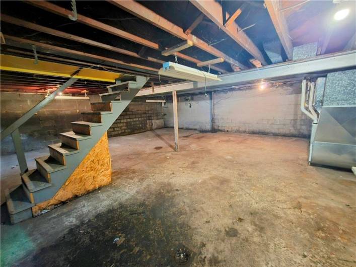 412 Viola Ave, Duquesne, PA 15110, 2 Bedrooms Bedrooms, 4 Rooms Rooms,1 BathroomBathrooms,Residential,For Sale,Viola Ave,0,1711633
