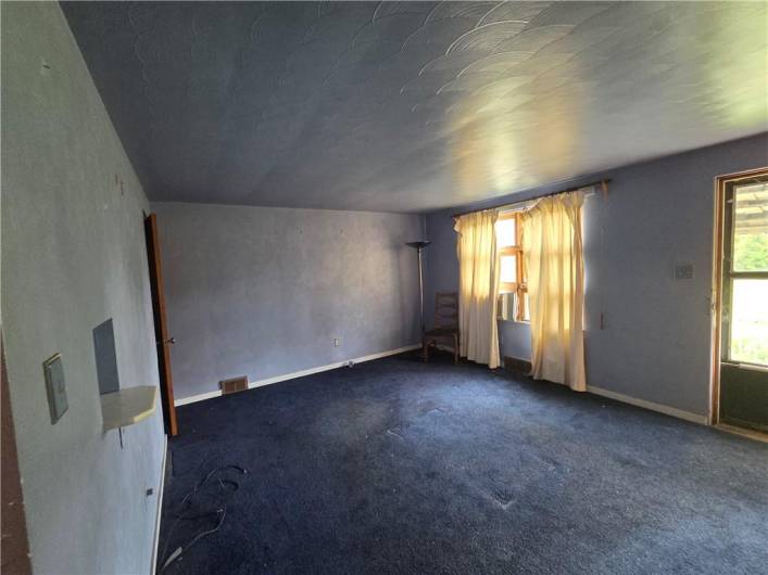 412 Viola Ave, Duquesne, PA 15110, 2 Bedrooms Bedrooms, 4 Rooms Rooms,1 BathroomBathrooms,Residential,For Sale,Viola Ave,0,1711633