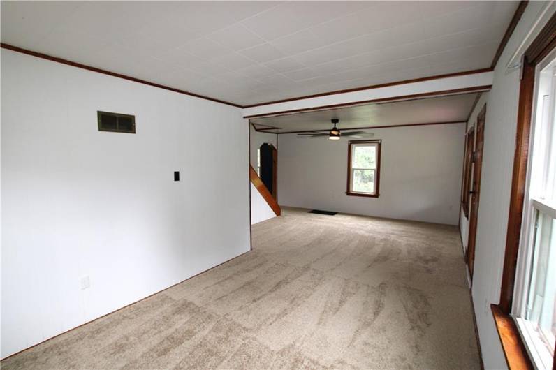 216 Duffy Dr, Coraopolis, PA 15108, 2 Bedrooms Bedrooms, 7 Rooms Rooms,2 BathroomsBathrooms,Residential,For Sale,Duffy Dr,0,1711635