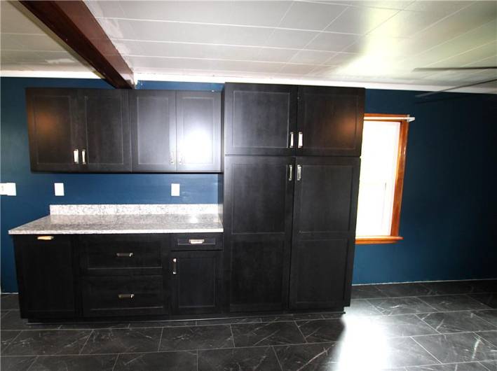 216 Duffy Dr, Coraopolis, PA 15108, 2 Bedrooms Bedrooms, 7 Rooms Rooms,2 BathroomsBathrooms,Residential,For Sale,Duffy Dr,0,1711635
