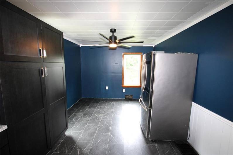 Eat-in area of kitchen can be dining room