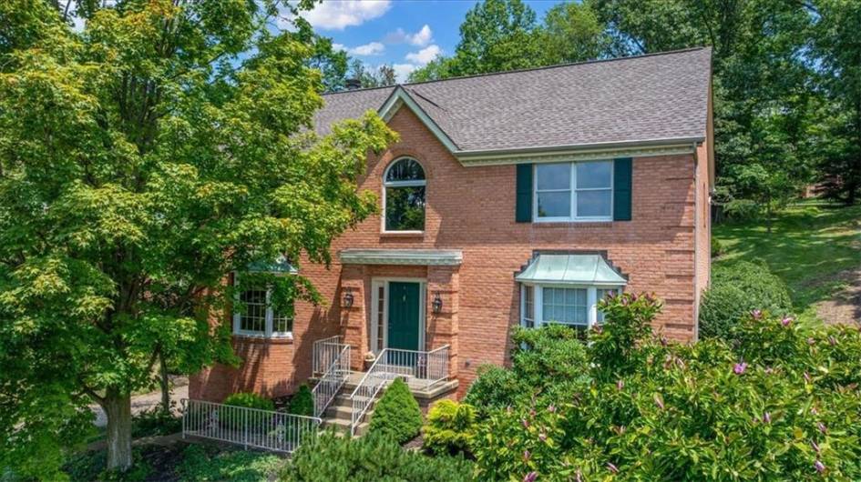 2403 Ramblewood Dr, Wexford, PA 15090, 4 Bedrooms Bedrooms, 11 Rooms Rooms,2.1 BathroomsBathrooms,Residential,For Sale,Ramblewood Dr,0,1711636