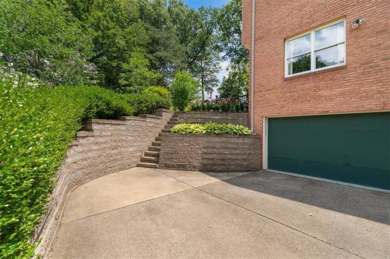 2403 Ramblewood Dr, Wexford, PA 15090, 4 Bedrooms Bedrooms, 11 Rooms Rooms,2.1 BathroomsBathrooms,Residential,For Sale,Ramblewood Dr,0,1711636