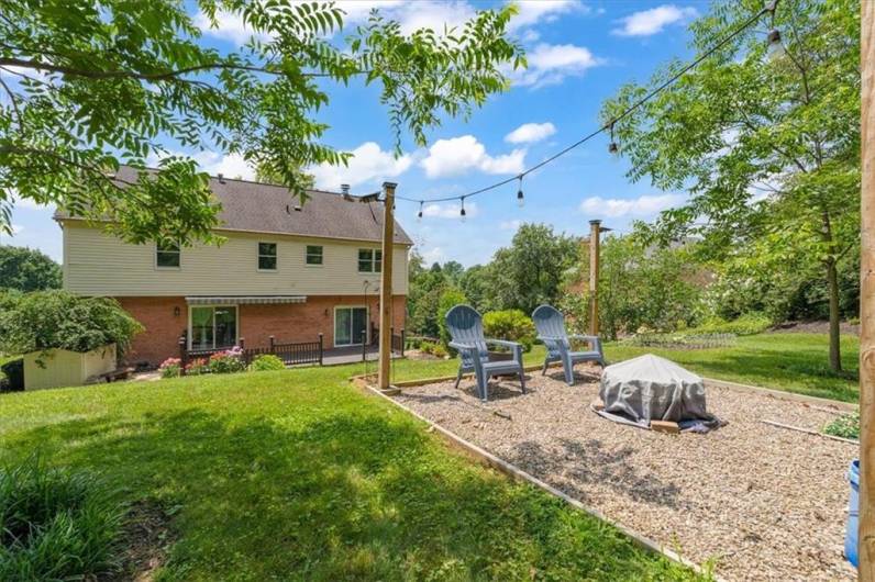 2403 Ramblewood Dr, Wexford, PA 15090, 4 Bedrooms Bedrooms, 11 Rooms Rooms,2.1 BathroomsBathrooms,Residential,For Sale,Ramblewood Dr,0,1711636