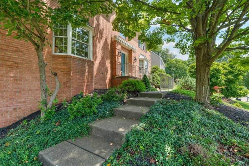 2403 Ramblewood Dr, Wexford, PA 15090, 4 Bedrooms Bedrooms, 11 Rooms Rooms,2.1 BathroomsBathrooms,Residential,For Sale,Ramblewood Dr,0,1711636