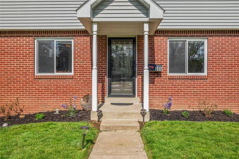 306 Drexel Dr, Monroeville, PA 15146, 3 Bedrooms Bedrooms, 9 Rooms Rooms,1.1 BathroomsBathrooms,Residential,For Sale,Drexel Dr,1700201