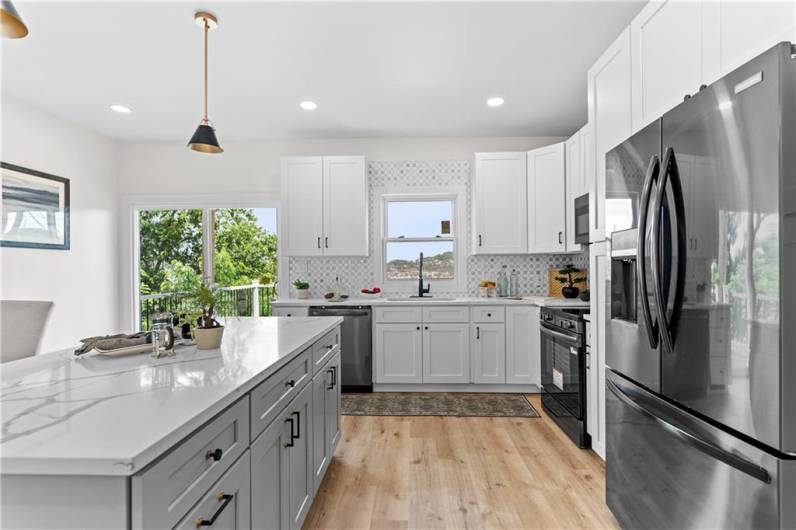 2101 Eggers St, Pittsburgh, PA 15212, 3 Bedrooms Bedrooms, ,2 BathroomsBathrooms,Residential,For Sale,Eggers St,0,1710677