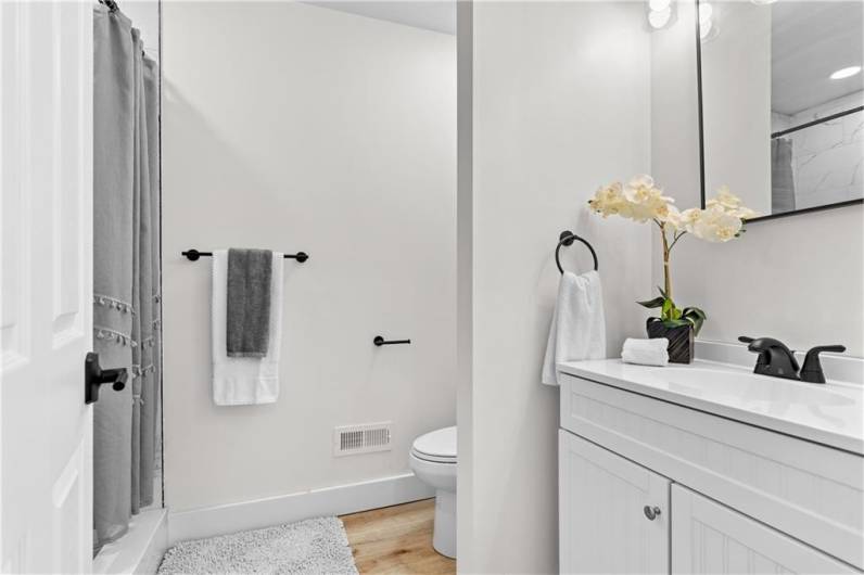 2101 Eggers St, Pittsburgh, PA 15212, 3 Bedrooms Bedrooms, ,2 BathroomsBathrooms,Residential,For Sale,Eggers St,0,1710677