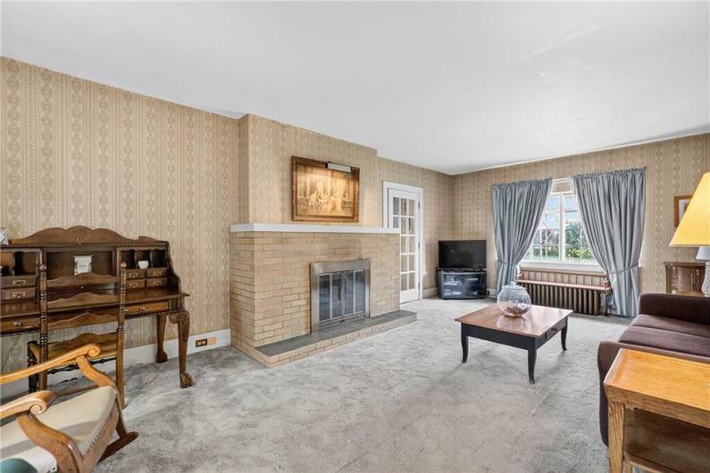 510 7th Street, Beaver Falls, PA 15010, 5 Bedrooms Bedrooms, 12 Rooms Rooms,2.3 BathroomsBathrooms,Residential,For Sale,7th Street,1710944