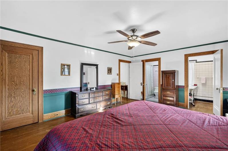 510 7th Street, Beaver Falls, PA 15010, 5 Bedrooms Bedrooms, 12 Rooms Rooms,2.3 BathroomsBathrooms,Residential,For Sale,7th Street,1710944