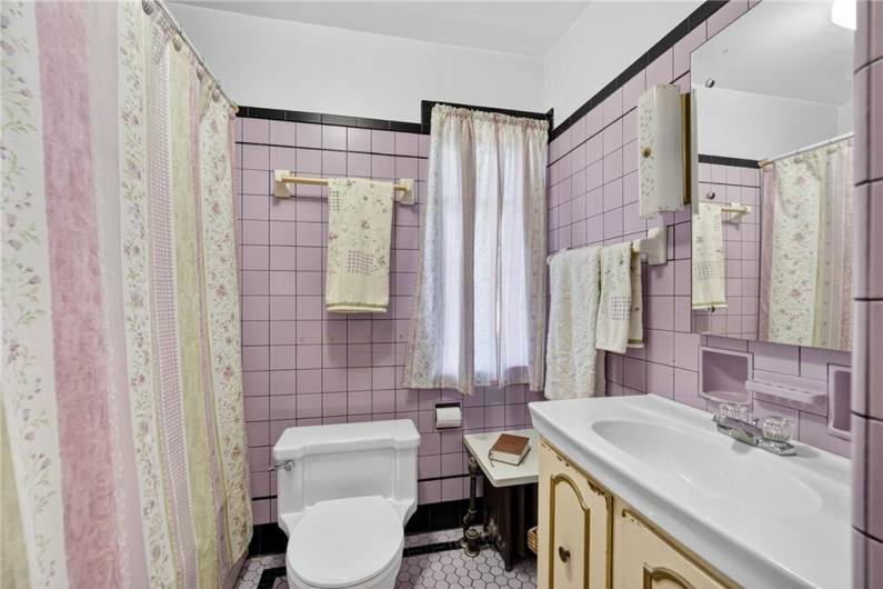 510 7th Street, Beaver Falls, PA 15010, 5 Bedrooms Bedrooms, 12 Rooms Rooms,2.3 BathroomsBathrooms,Residential,For Sale,7th Street,1710944