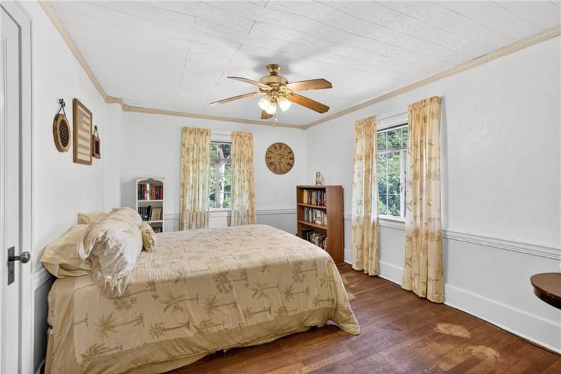 510 7th Street, Beaver Falls, PA 15010, 5 Bedrooms Bedrooms, 12 Rooms Rooms,2.3 BathroomsBathrooms,Residential,For Sale,7th Street,1710944