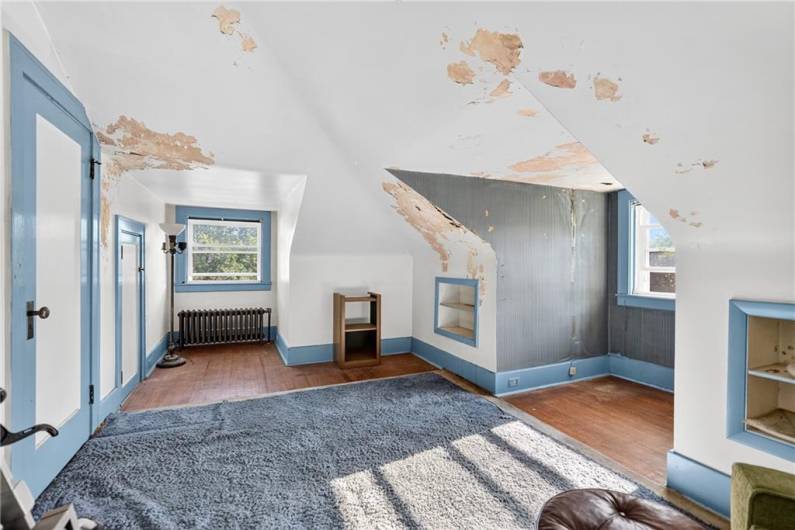 510 7th Street, Beaver Falls, PA 15010, 5 Bedrooms Bedrooms, 12 Rooms Rooms,2.3 BathroomsBathrooms,Residential,For Sale,7th Street,1710944