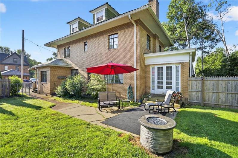 510 7th Street, Beaver Falls, PA 15010, 5 Bedrooms Bedrooms, 12 Rooms Rooms,2.3 BathroomsBathrooms,Residential,For Sale,7th Street,1710944