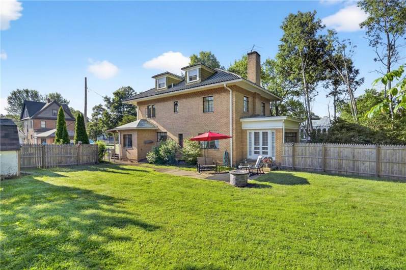 510 7th Street, Beaver Falls, PA 15010, 5 Bedrooms Bedrooms, 12 Rooms Rooms,2.3 BathroomsBathrooms,Residential,For Sale,7th Street,1710944
