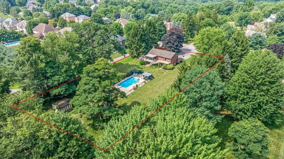 201 Pinkerton Rd, Wexford, PA 15090, 3 Bedrooms Bedrooms, 9 Rooms Rooms,1.2 BathroomsBathrooms,Residential,For Sale,Pinkerton Rd,1711313