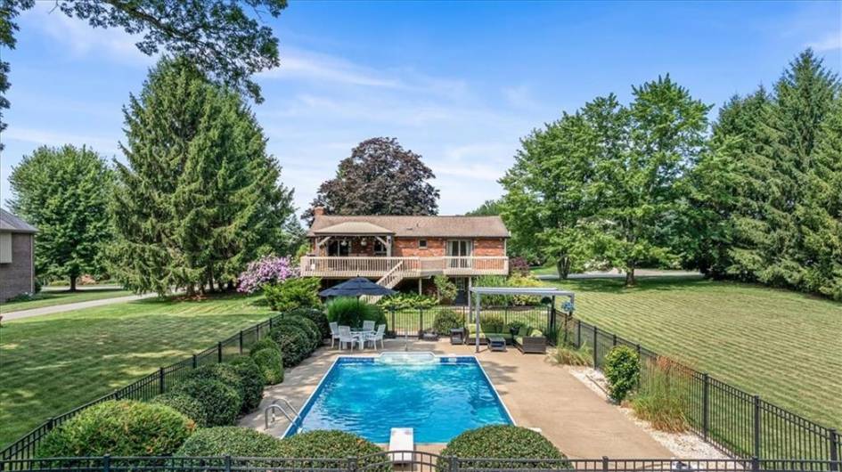 201 Pinkerton Rd, Wexford, PA 15090, 3 Bedrooms Bedrooms, 9 Rooms Rooms,1.2 BathroomsBathrooms,Residential,For Sale,Pinkerton Rd,1711313