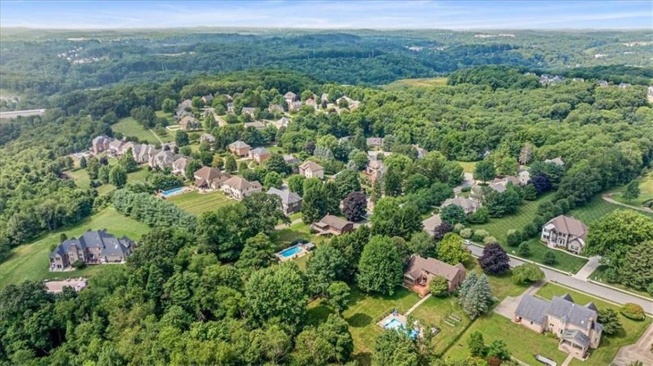 201 Pinkerton Rd, Wexford, PA 15090, 3 Bedrooms Bedrooms, 9 Rooms Rooms,1.2 BathroomsBathrooms,Residential,For Sale,Pinkerton Rd,1711313
