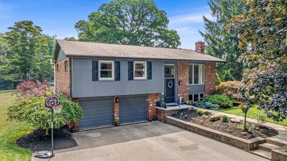 201 Pinkerton Rd, Wexford, PA 15090, 3 Bedrooms Bedrooms, 9 Rooms Rooms,1.2 BathroomsBathrooms,Residential,For Sale,Pinkerton Rd,1711313