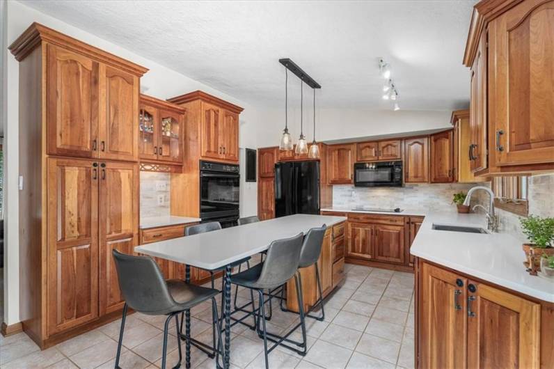 201 Pinkerton Rd, Wexford, PA 15090, 3 Bedrooms Bedrooms, 9 Rooms Rooms,1.2 BathroomsBathrooms,Residential,For Sale,Pinkerton Rd,1711313