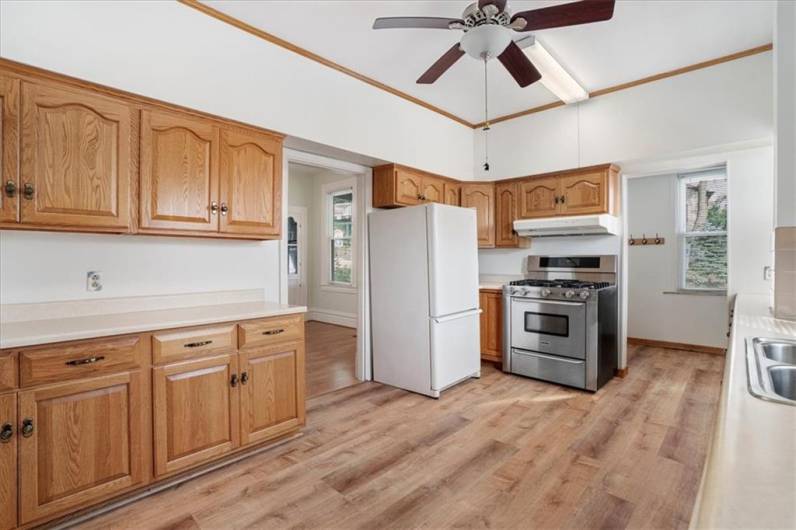 308 Harrison Avenue, Pittsburgh, PA 15202, 3 Bedrooms Bedrooms, 7 Rooms Rooms,1 BathroomBathrooms,Residential,For Sale,Harrison Avenue,1711354