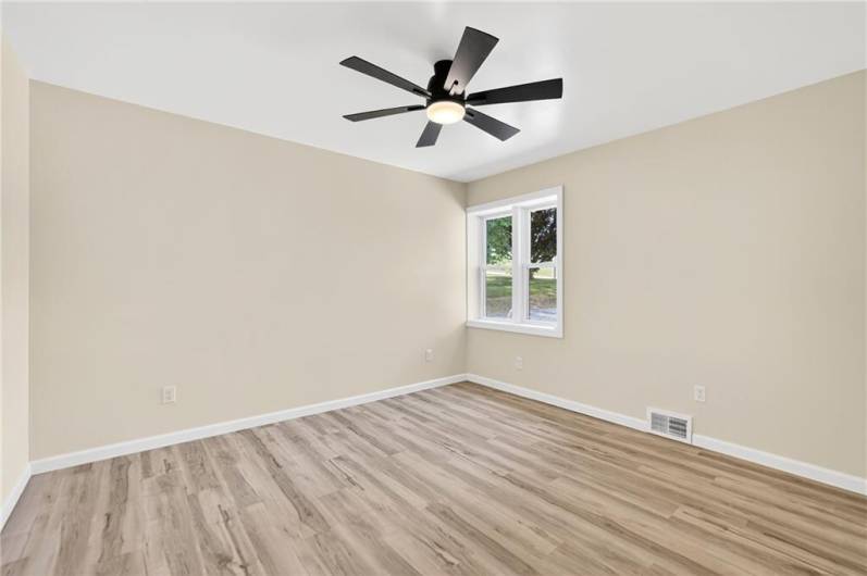 545 Vanderbilt Rd, Connellsville, PA 15425, 4 Bedrooms Bedrooms, 7 Rooms Rooms,3 BathroomsBathrooms,Residential,For Sale,Vanderbilt Rd,1711414