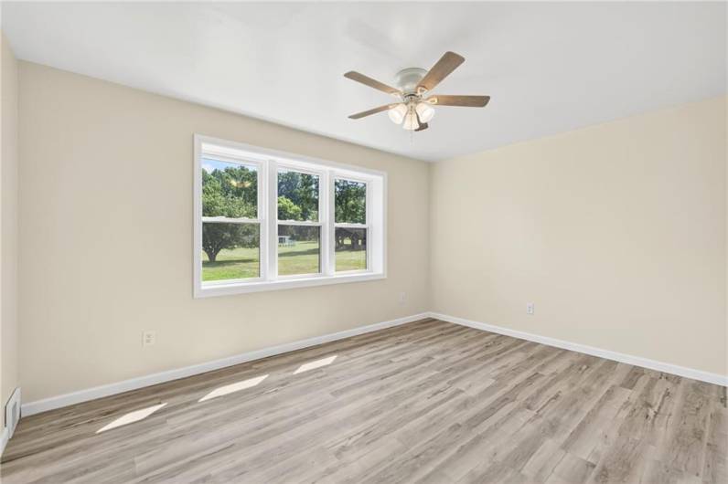 545 Vanderbilt Rd, Connellsville, PA 15425, 4 Bedrooms Bedrooms, 7 Rooms Rooms,3 BathroomsBathrooms,Residential,For Sale,Vanderbilt Rd,1711414