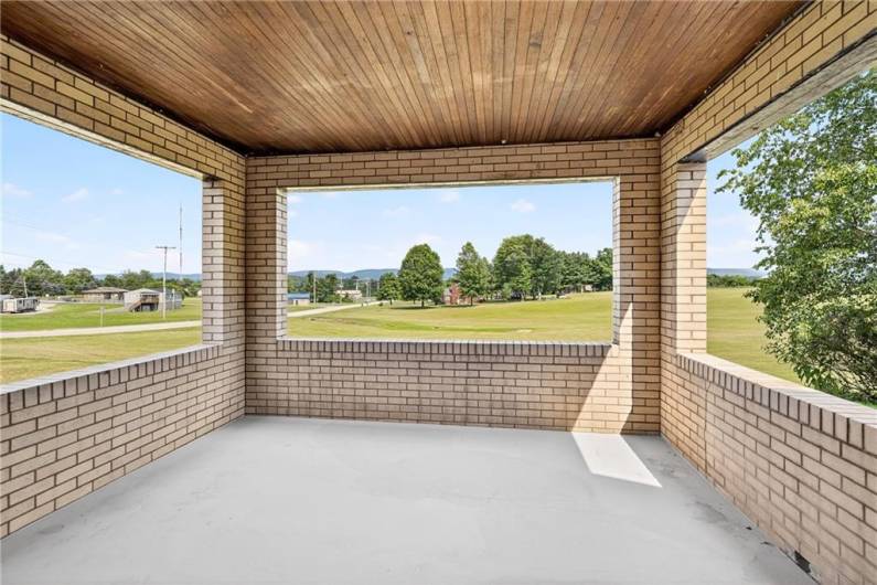 545 Vanderbilt Rd, Connellsville, PA 15425, 4 Bedrooms Bedrooms, 7 Rooms Rooms,3 BathroomsBathrooms,Residential,For Sale,Vanderbilt Rd,1711414
