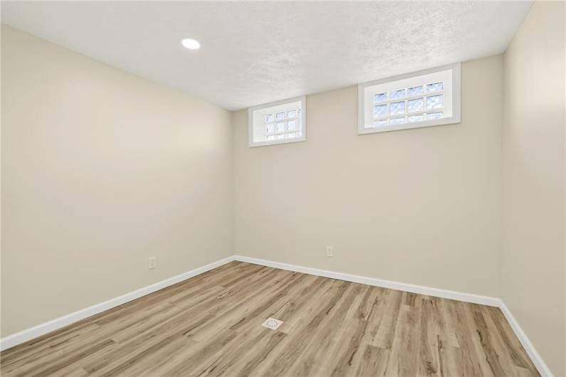 545 Vanderbilt Rd, Connellsville, PA 15425, 4 Bedrooms Bedrooms, 7 Rooms Rooms,3 BathroomsBathrooms,Residential,For Sale,Vanderbilt Rd,1711414