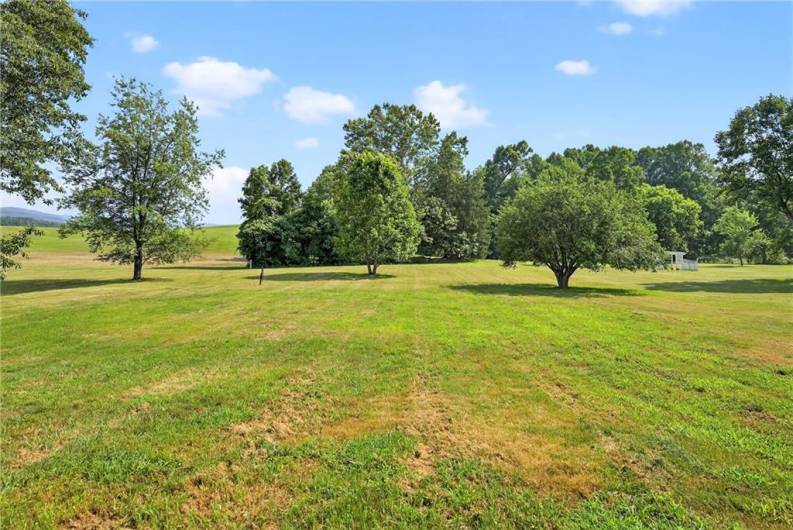 545 Vanderbilt Rd, Connellsville, PA 15425, 4 Bedrooms Bedrooms, 7 Rooms Rooms,3 BathroomsBathrooms,Residential,For Sale,Vanderbilt Rd,1711414