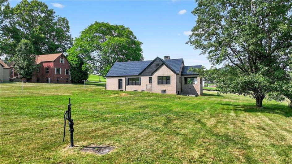 545 Vanderbilt Rd, Connellsville, PA 15425, 4 Bedrooms Bedrooms, 7 Rooms Rooms,3 BathroomsBathrooms,Residential,For Sale,Vanderbilt Rd,1711414