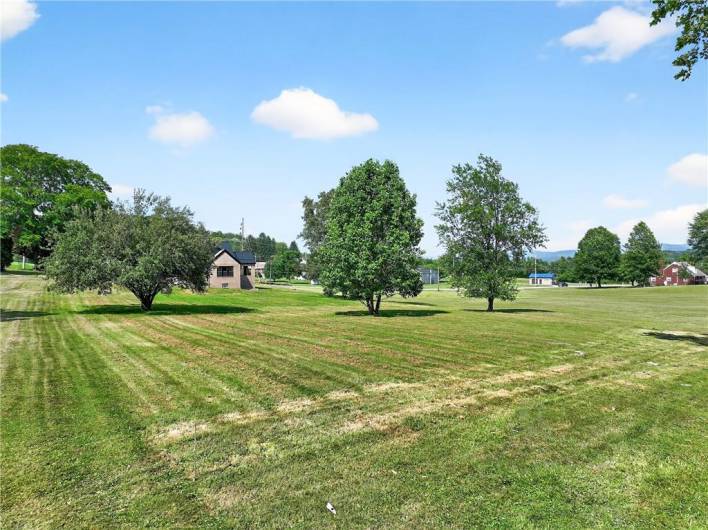 545 Vanderbilt Rd, Connellsville, PA 15425, 4 Bedrooms Bedrooms, 7 Rooms Rooms,3 BathroomsBathrooms,Residential,For Sale,Vanderbilt Rd,1711414