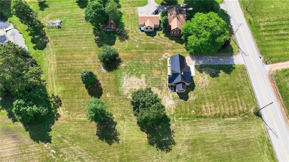 545 Vanderbilt Rd, Connellsville, PA 15425, 4 Bedrooms Bedrooms, 7 Rooms Rooms,3 BathroomsBathrooms,Residential,For Sale,Vanderbilt Rd,1711414