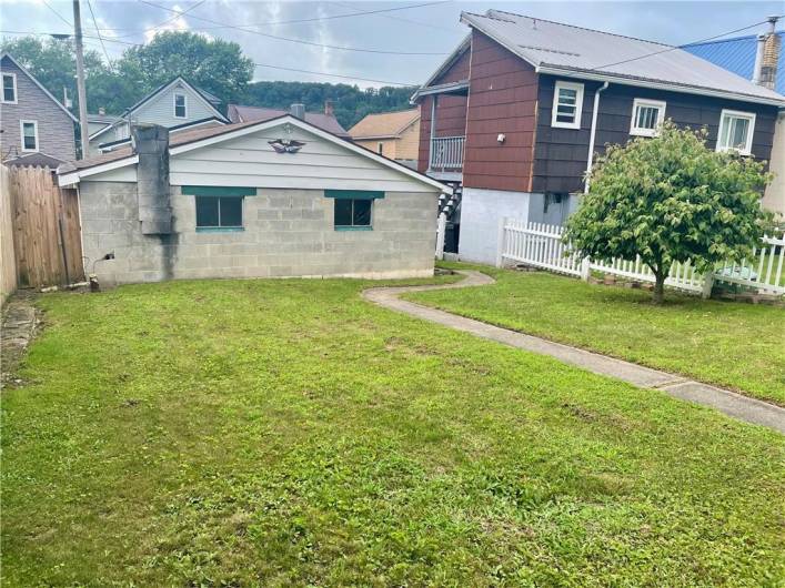 1017 Johnston Ave, Kittanning, PA 16201, 2 Bedrooms Bedrooms, ,1 BathroomBathrooms,Residential,For Sale,Johnston Ave,1711439