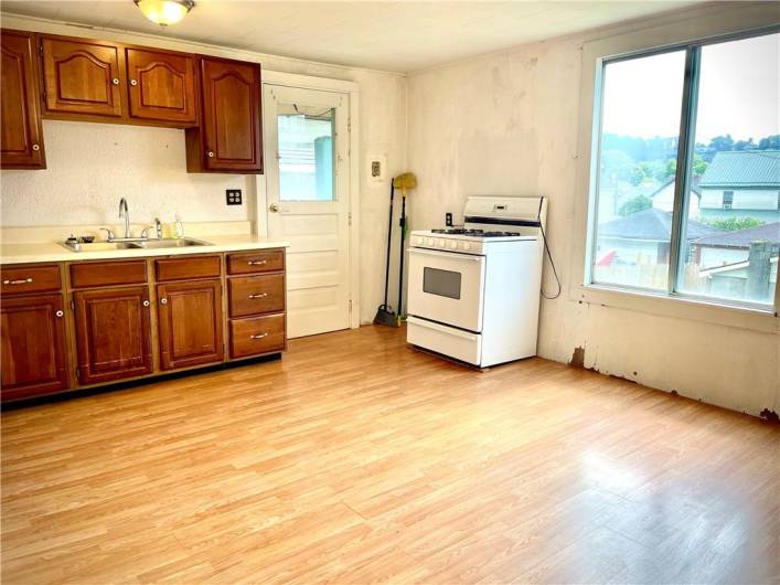 1017 Johnston Ave, Kittanning, PA 16201, 2 Bedrooms Bedrooms, ,1 BathroomBathrooms,Residential,For Sale,Johnston Ave,1711439