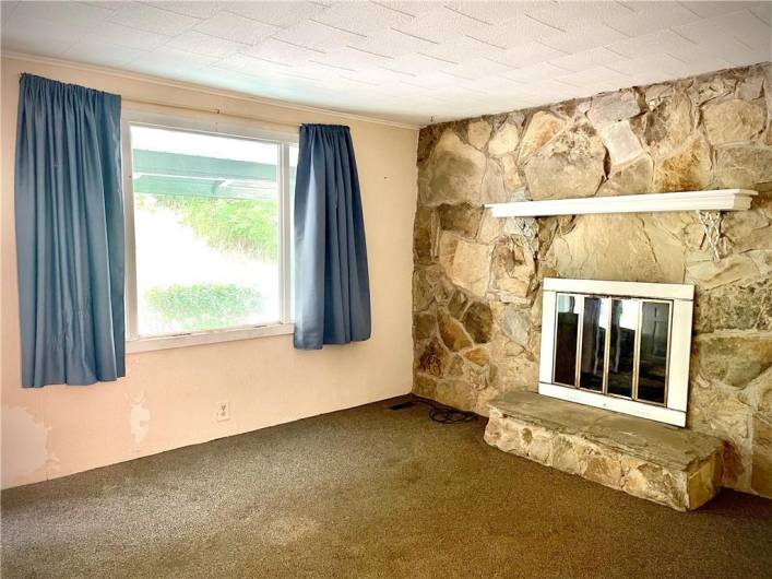 1017 Johnston Ave, Kittanning, PA 16201, 2 Bedrooms Bedrooms, ,1 BathroomBathrooms,Residential,For Sale,Johnston Ave,1711439