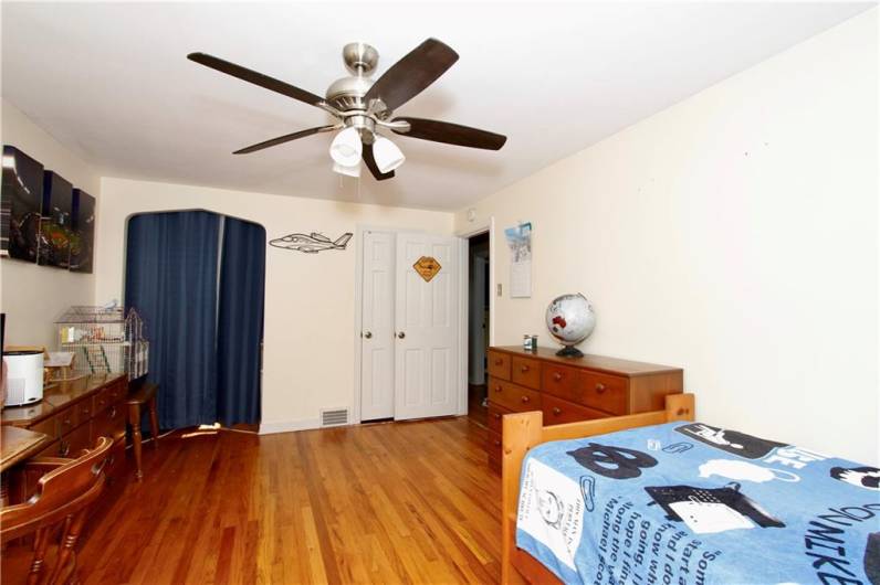 731 Kewanna Ave, Pittsburgh, PA 15234, 2 Bedrooms Bedrooms, 8 Rooms Rooms,1.1 BathroomsBathrooms,Residential,For Sale,Kewanna Ave,1711511