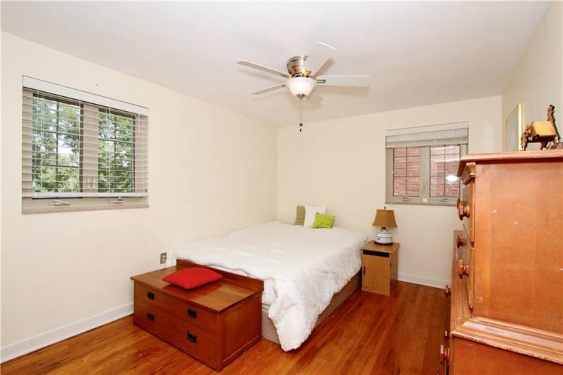 731 Kewanna Ave, Pittsburgh, PA 15234, 2 Bedrooms Bedrooms, 8 Rooms Rooms,1.1 BathroomsBathrooms,Residential,For Sale,Kewanna Ave,1711511