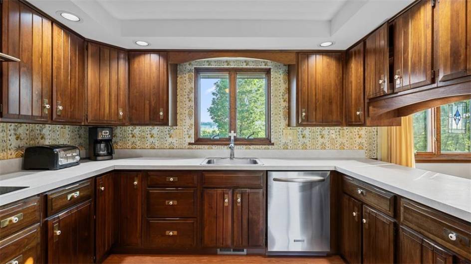 11 Sunnycrest Drive, Cecil, PA 15321, 3 Bedrooms Bedrooms, 6 Rooms Rooms,3 BathroomsBathrooms,Residential,For Sale,Sunnycrest Drive,1711532