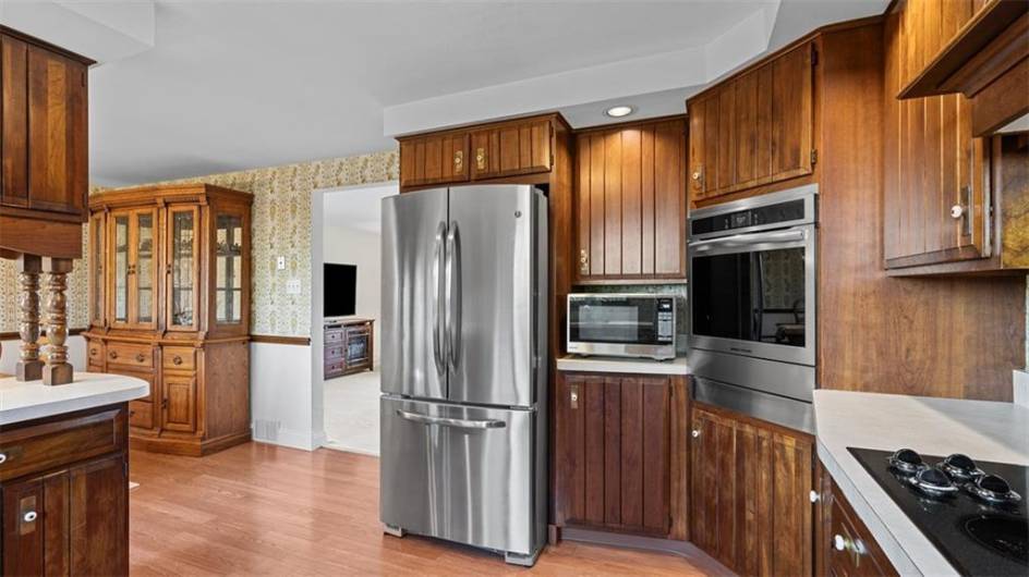 11 Sunnycrest Drive, Cecil, PA 15321, 3 Bedrooms Bedrooms, 6 Rooms Rooms,3 BathroomsBathrooms,Residential,For Sale,Sunnycrest Drive,1711532