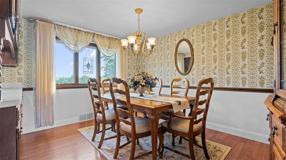 11 Sunnycrest Drive, Cecil, PA 15321, 3 Bedrooms Bedrooms, 6 Rooms Rooms,3 BathroomsBathrooms,Residential,For Sale,Sunnycrest Drive,1711532
