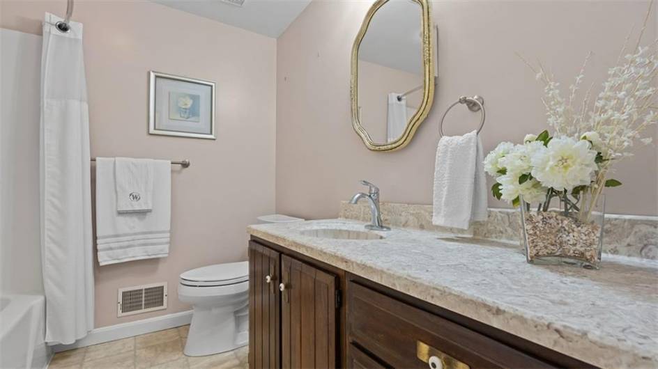 11 Sunnycrest Drive, Cecil, PA 15321, 3 Bedrooms Bedrooms, 6 Rooms Rooms,3 BathroomsBathrooms,Residential,For Sale,Sunnycrest Drive,1711532