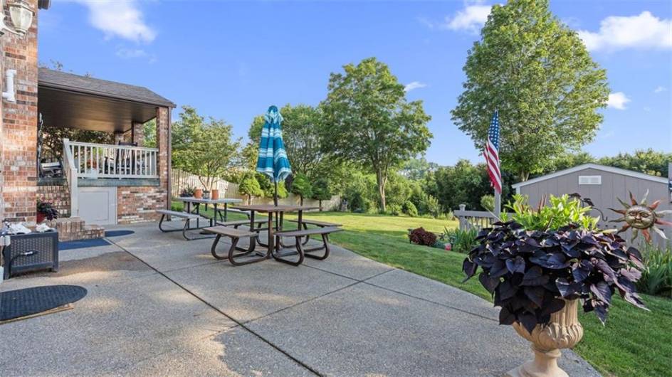 11 Sunnycrest Drive, Cecil, PA 15321, 3 Bedrooms Bedrooms, 6 Rooms Rooms,3 BathroomsBathrooms,Residential,For Sale,Sunnycrest Drive,1711532
