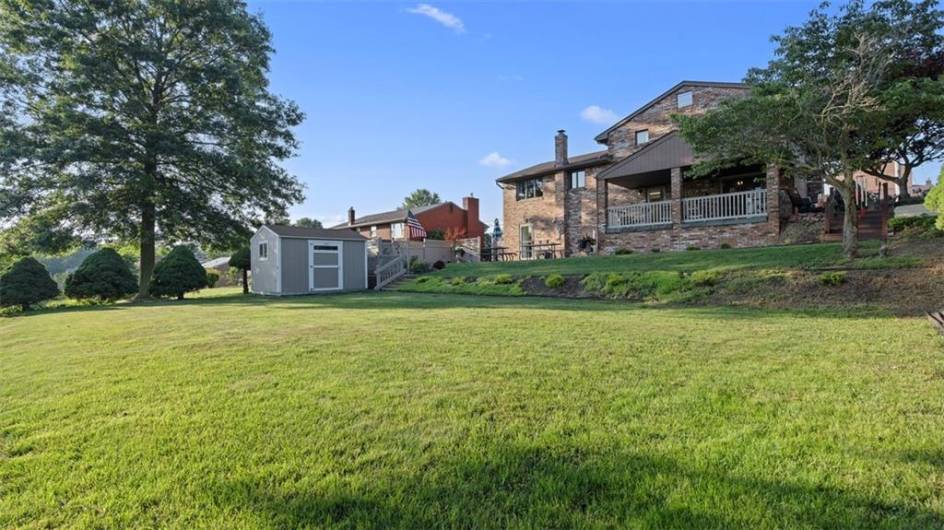 11 Sunnycrest Drive, Cecil, PA 15321, 3 Bedrooms Bedrooms, 6 Rooms Rooms,3 BathroomsBathrooms,Residential,For Sale,Sunnycrest Drive,1711532